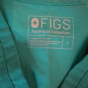 Figs hunter green 2 pocket  Scrub Top